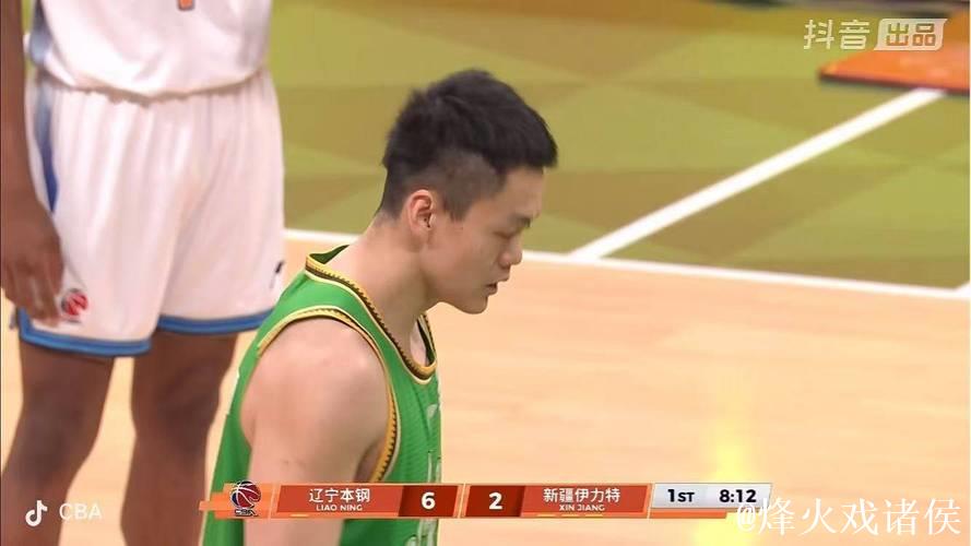 鄢手骐24分辽宁负新疆 格洛弗50分四川负浙江